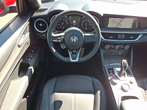 Used 2023 Alfa Romeo Stelvio Ti AWD/4WD image 12