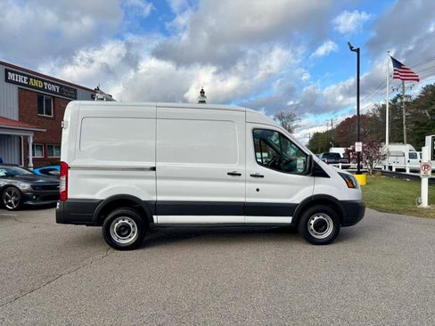Used 2015 Ford Transit 250 130 Medium Roof image 4