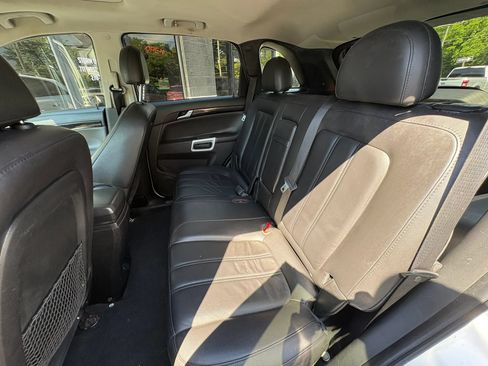 Used 2014 Chevrolet Captiva Sport LT w/ Convenience Package FWD image 14