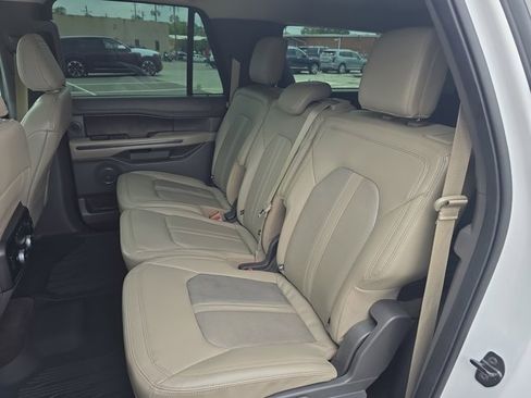 Used 2021 Ford Expedition Max Limited image 15