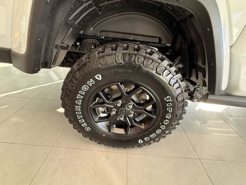 New 2026 Jeep Gladiator Willys image 10