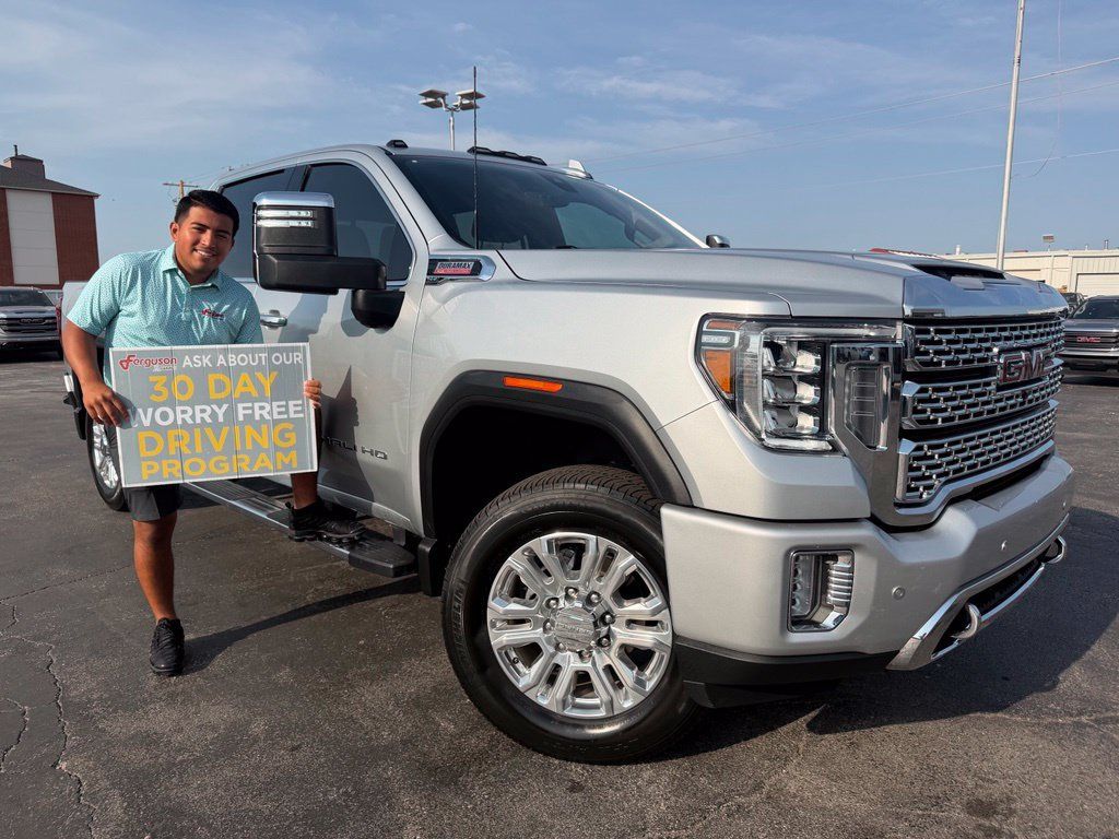 Used 2023 GMC Sierra 3500 Denali w/ Denali Ultimate Package AWD/4WD image 1