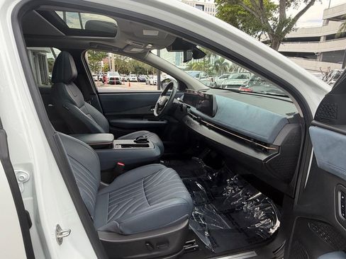 Certified 2024 Nissan Ariya AWD image 17