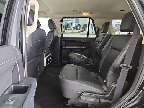 Used 2024 Ford Expedition XLT RWD image 14