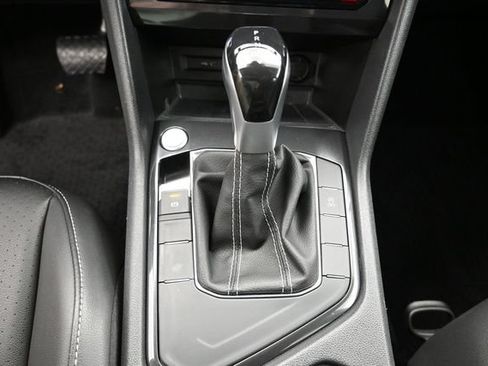 Used 2023 Volkswagen Tiguan SE FWD image 26