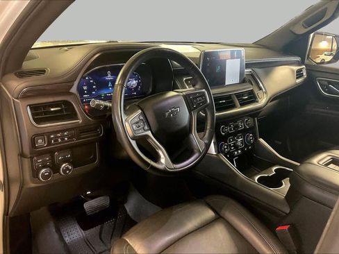 Used 2024 Chevrolet Tahoe Z71 w/ Luxury Package AWD/4WD image 16