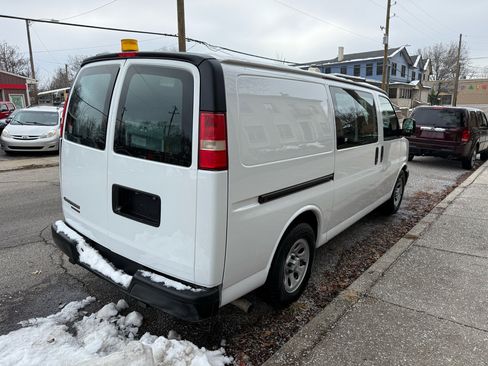 Used 2014 Chevrolet Express 1500 AWD image 6
