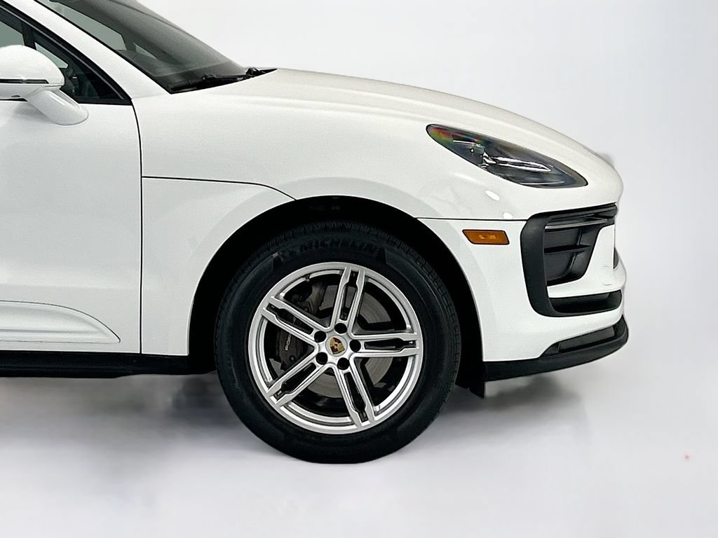 Certified 2023 Porsche Macan AWD/4WD image 11