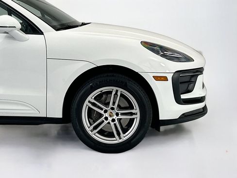 Certified 2023 Porsche Macan AWD/4WD image 11