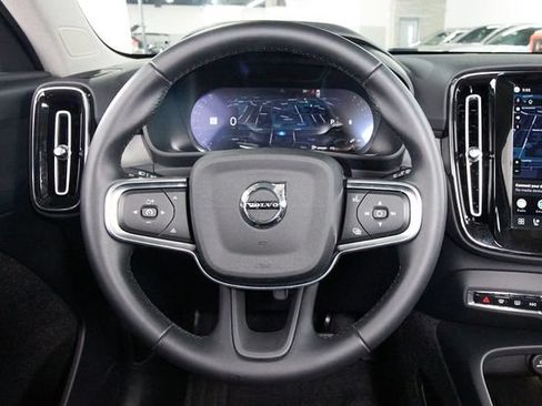Certified 2026 Volvo XC40 B5 Plus AWD/4WD image 9