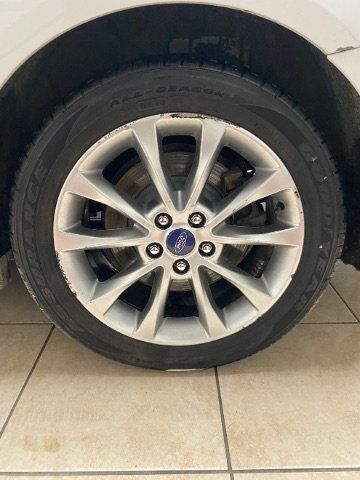 Used 2017 Ford Fusion Energi SE FWD image 29