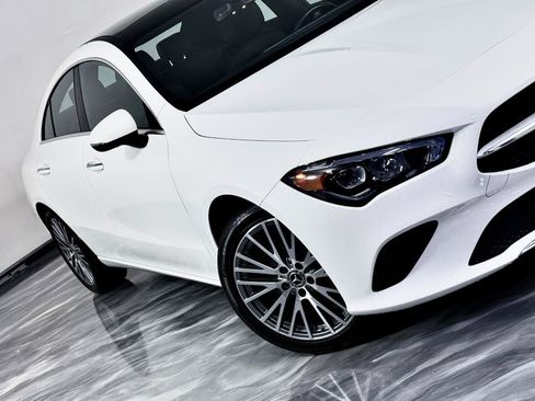 Used 2022 Mercedes-Benz CLA 250 4MATIC image 4