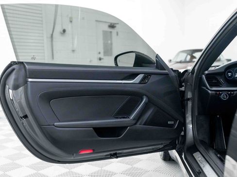 Used 2020 Porsche 911 Carrera S RWD image 27