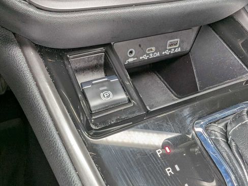 Used 2025 Subaru Legacy Touring XT AWD/4WD image 29