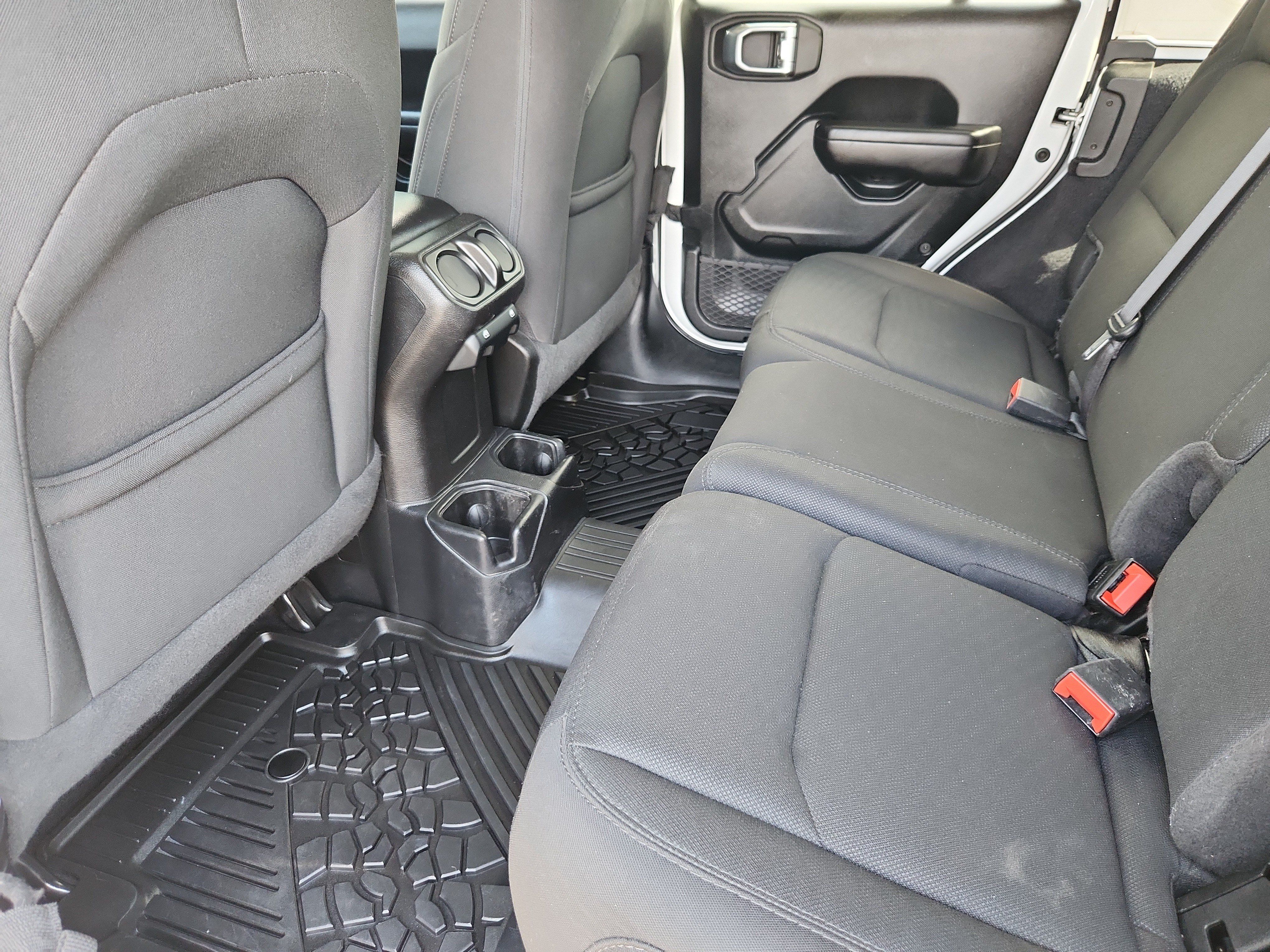 Used 2021 Jeep Wrangler Unlimited Sport AWD/4WD image 13