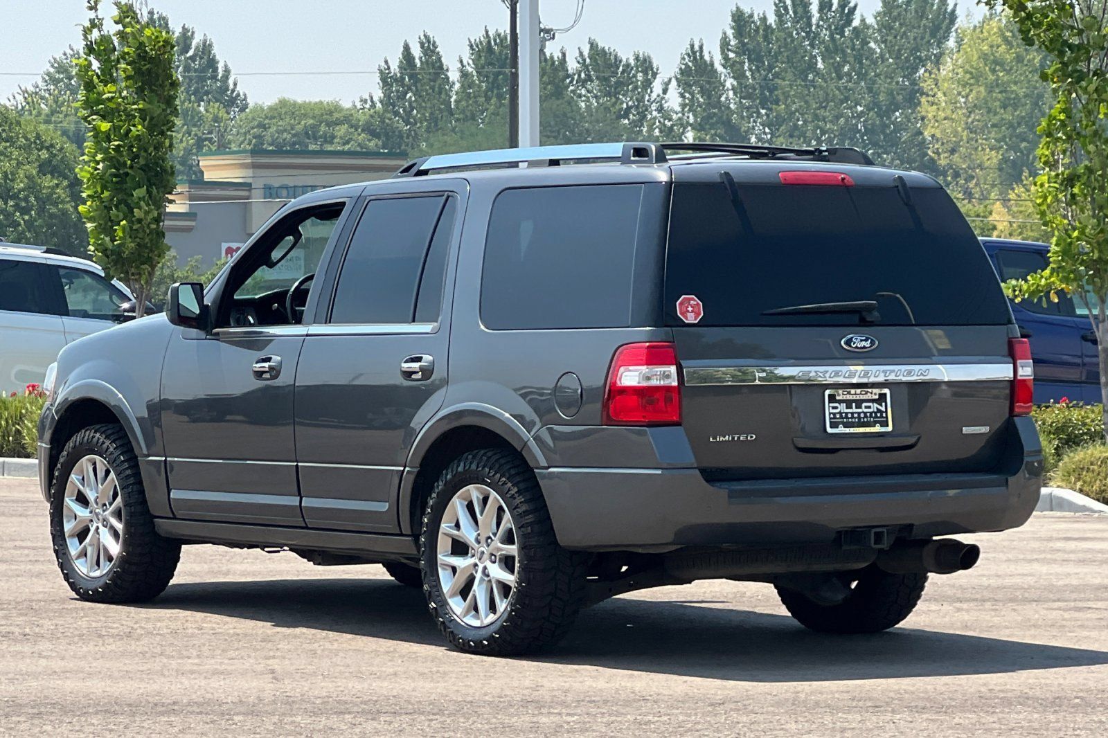 Used 2015 Ford Expedition Limited w/ Equipment Group 301A AWD/4WD image 6