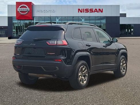 Used 2020 Jeep Cherokee Trailhawk w/ Cold Weather Group AWD/4WD image 7