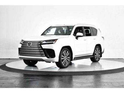 Certified 2024 Lexus LX 600 4WD w/ Luxury Package image 1
