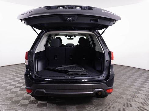 Used 2021 Subaru Forester Premium image 36