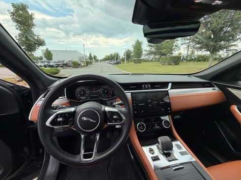 Used 2024 Jaguar F-PACE R-Dynamic S AWD/4WD image 21