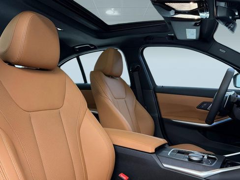 Used 2025 BMW 330i Sedan w/ Convenience Package image 30