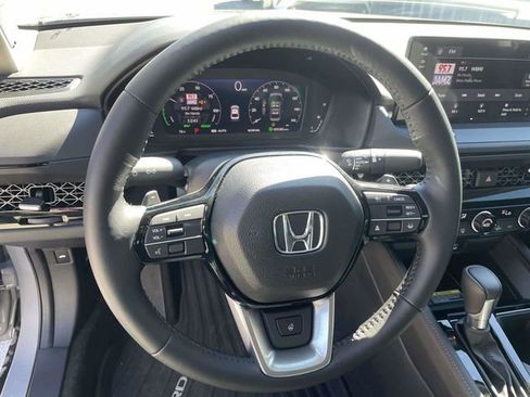 Used 2025 Honda Accord Touring image 14