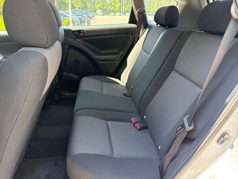 Used 2007 Pontiac Vibe w/ Preferred Package FWD image 31