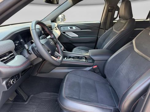 Used 2025 Ford Explorer ST AWD/4WD image 10