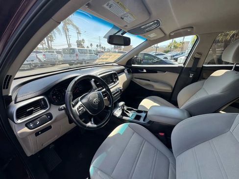Used 2020 Kia Sorento LX w/ LX I4 Convenience Package FWD image 10