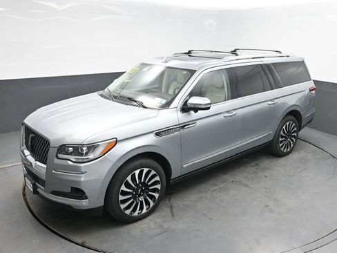 Used 2023 Lincoln Navigator L Black Label image 25