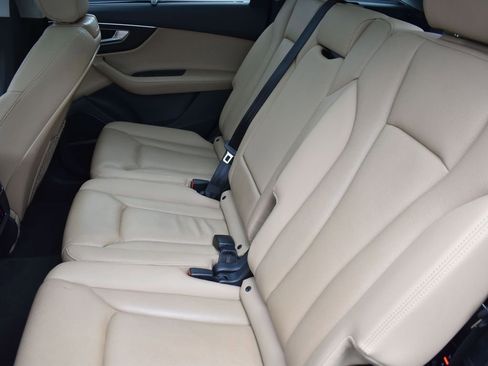 Used 2021 Audi Q7 3.0T Premium Plus w/ Executive Package AWD/4WD image 26