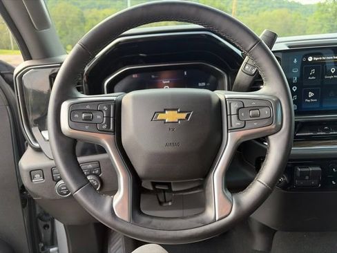 Used 2025 Chevrolet Silverado 1500 LT AWD/4WD image 14