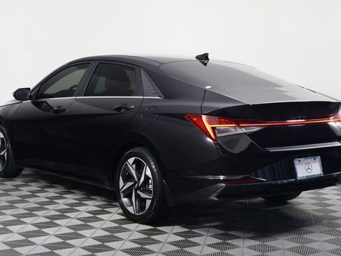 Used 2023 Hyundai Elantra Limited image 6