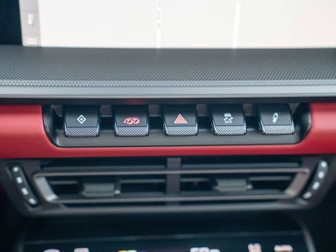 Certified 2021 Porsche 911 Carrera 4S image 20