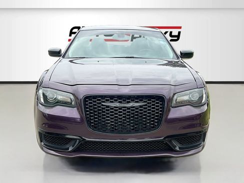Used 2020 Chrysler 300 Touring w/ Sport Appearance Package RWD image 2