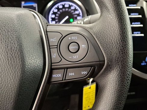Certified 2018 Toyota Camry LE FWD image 10