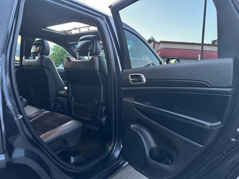 Used 2014 Jeep Grand Cherokee Altitude AWD/4WD image 17