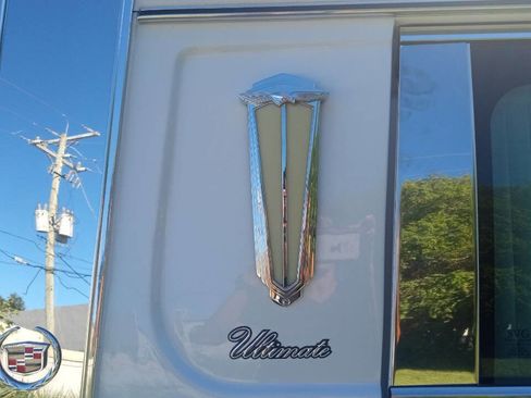 Used 2015 Cadillac XTS Hearse image 21