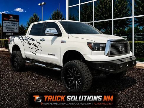 Used 2012 Toyota Tundra 4x4 CrewMax w/ SR5 Pkg image 1