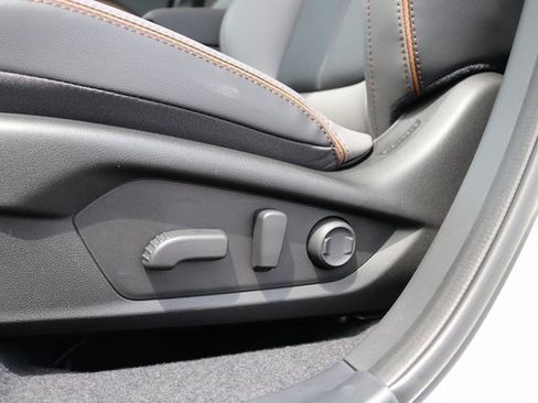 Used 2025 Subaru Forester Sport image 28