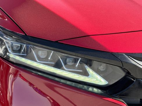 Used 2019 Honda Accord Sport image 10