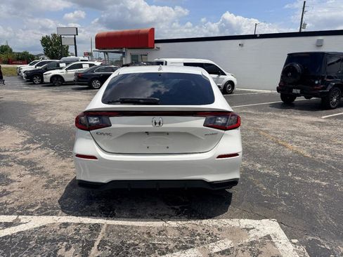 Used 2023 Honda Civic Sport image 6