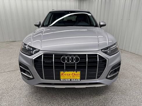 Used 2023 Audi Q5 2.0T Premium Plus w/ Premium Plus Package AWD/4WD image 2