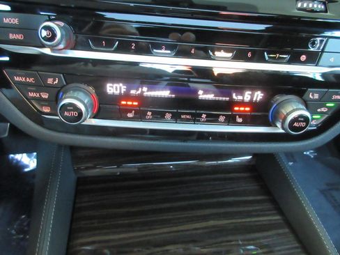 Used 2023 BMW 530i w/ M Sport Package RWD image 58