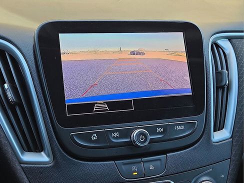 Used 2023 Chevrolet Malibu LT image 28