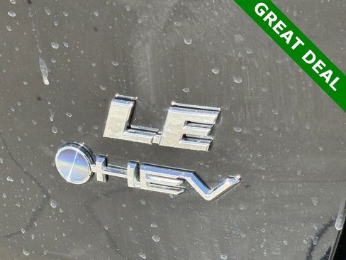 Used 2025 Toyota RAV4 LE image 9