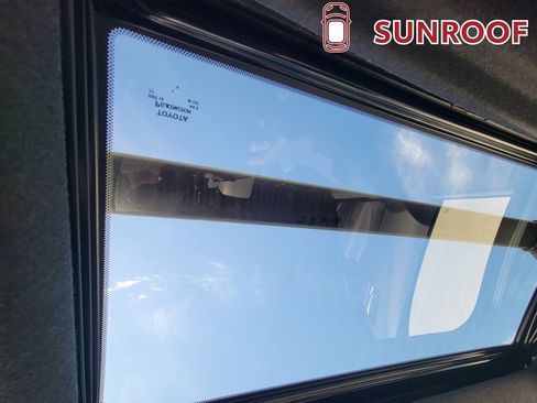 Certified 2025 Toyota Corolla Cross AWD Hybrid image 27