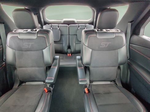 Used 2025 Ford Explorer ST AWD/4WD image 19