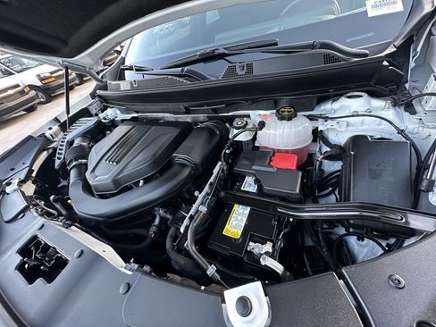 Certified 2025 Chevrolet Traverse LT image 40