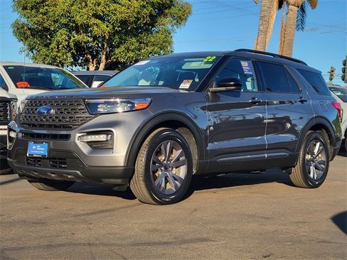 Certified 2022 Ford Explorer XLT w/ Equipment Group 202A image 29